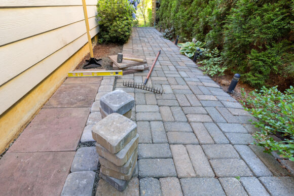 Stone,pavers,and,tiles,for,side,yard,patio,hardscape,with